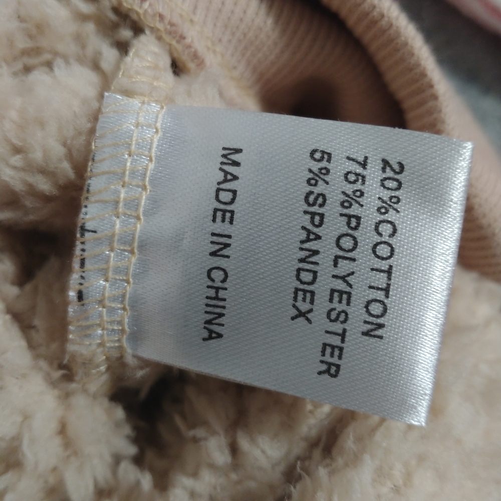 NWT Woman's Leo Rosi Fitted Sherpa Sweatshirt - Picture 4 of 5